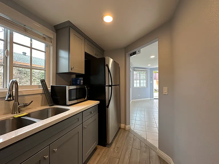 Noel Dr — Photo 5