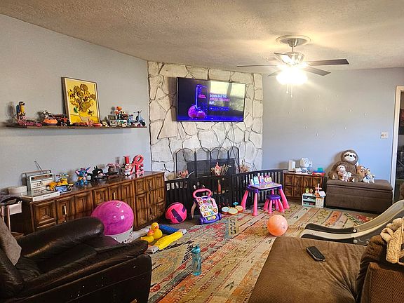 5th image of 3048 Angela Street