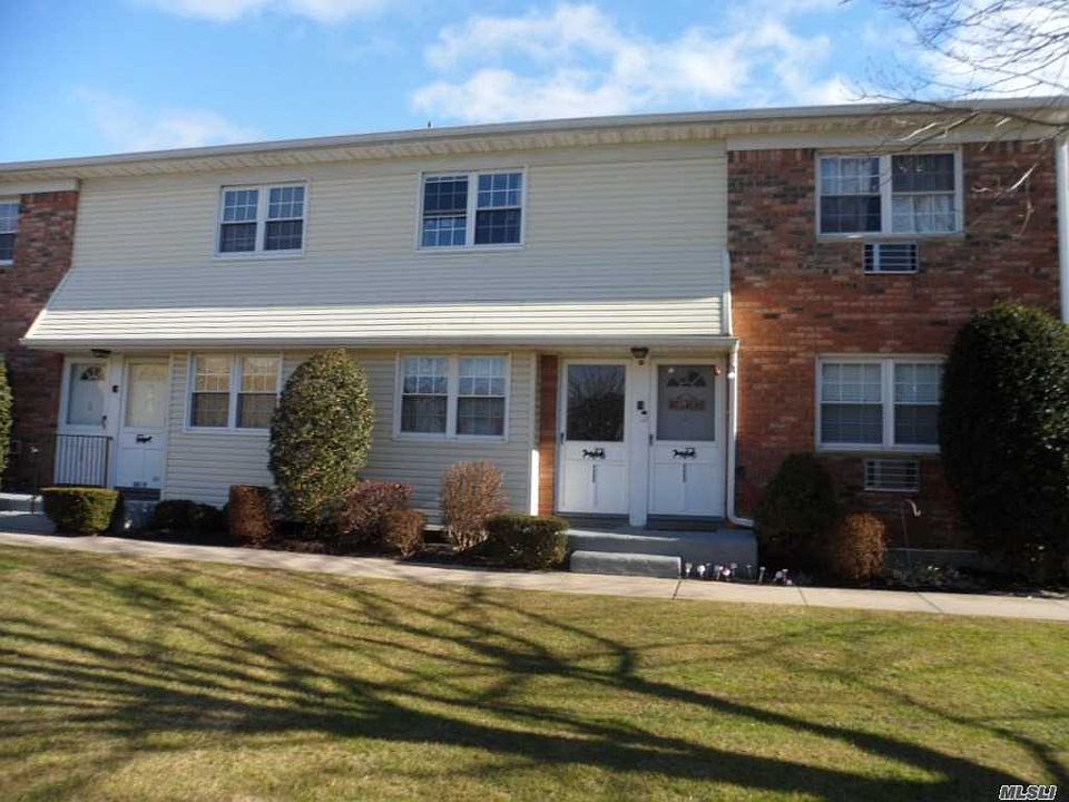 1st image of 4406 Wilshire Ln #J6