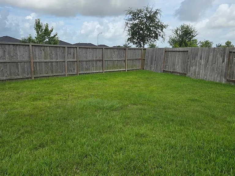 7106 Marina Heights Way — Photo 17