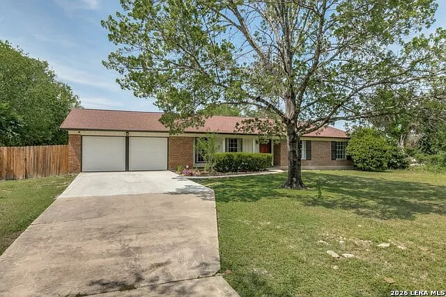 715 E Sunshine Dr — Photo 2