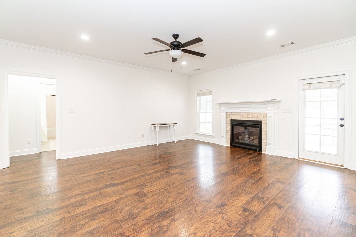 next background image