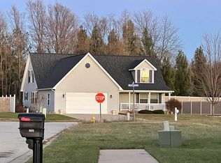 103 Walnut Crossing Dr, Walkerton, IN 46574