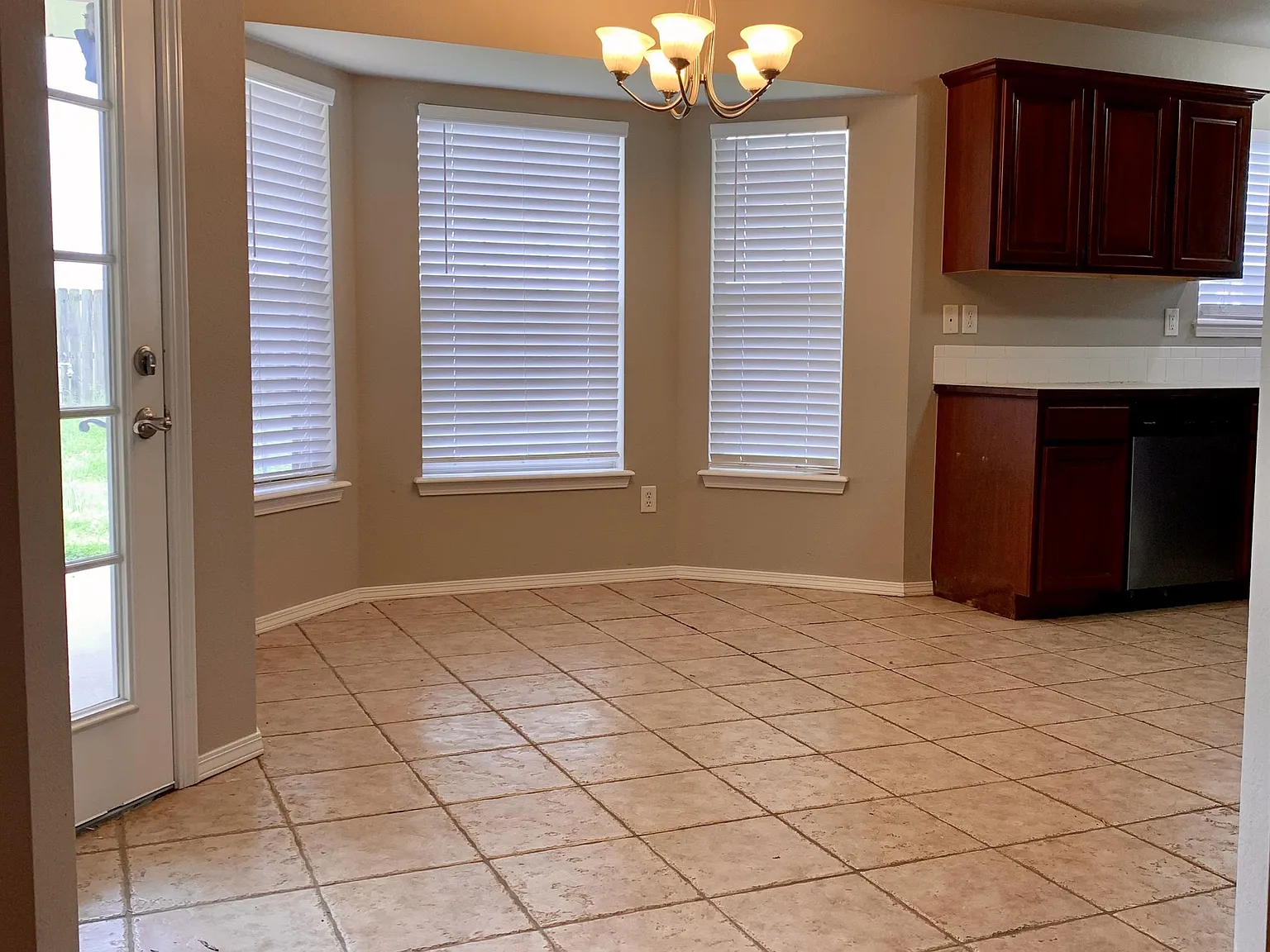 2313 SW 17th St - 1 — Photo 3