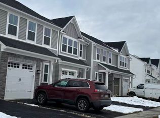 2652 Tisbury Ln, Downingtown, PA 19335