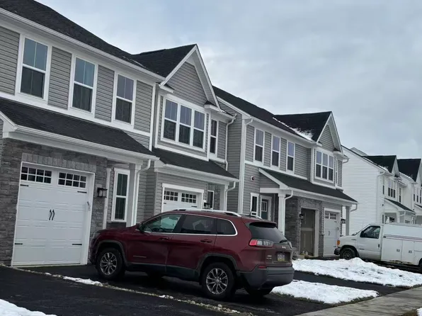 2652 Tisbury Ln, Downingtown, PA 19335