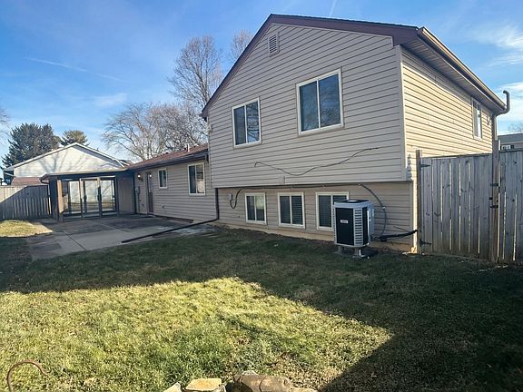5th image of 3511 Countryview Dr