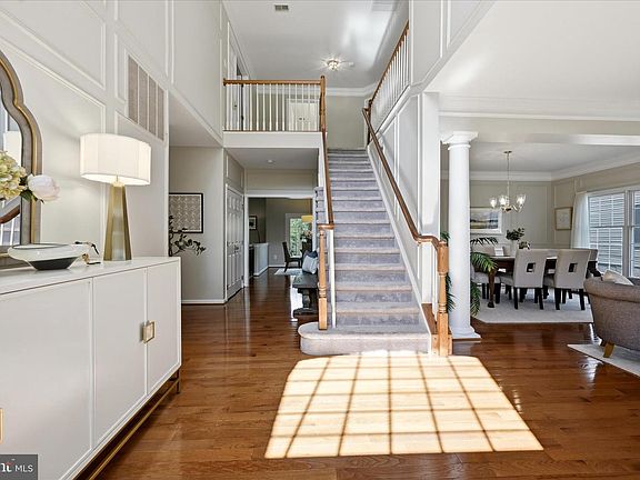 3rd image of 22806 Oatlands Grove Pl