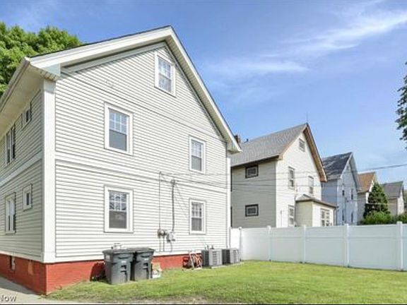 4th image of 1642 Grace Ave #2