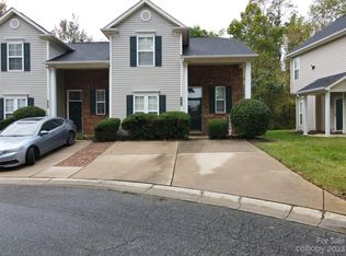 8941 Cinnabay Dr, Charlotte, NC 28216