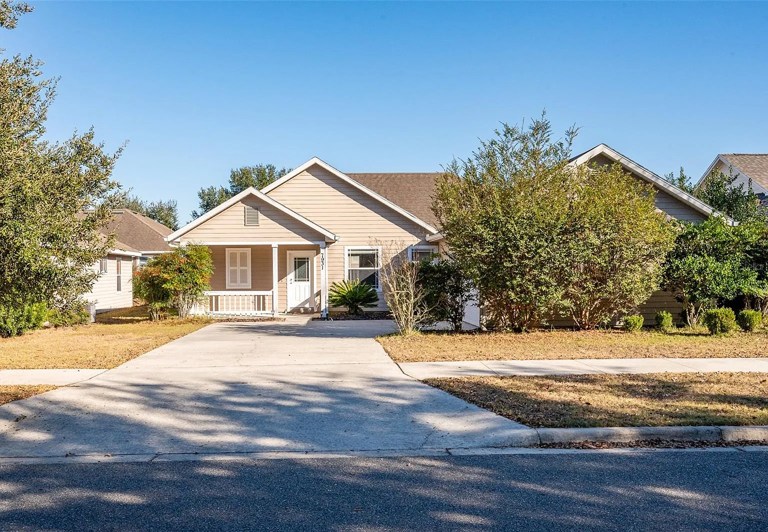 3 bed, 1684 sqft, $2,300 — Photo 1