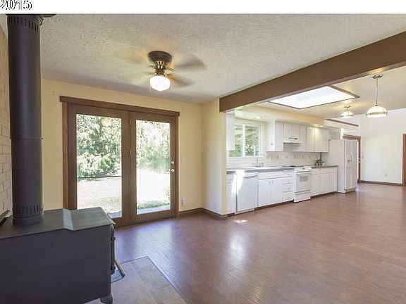 4th image of 10107 NE 87th Ave