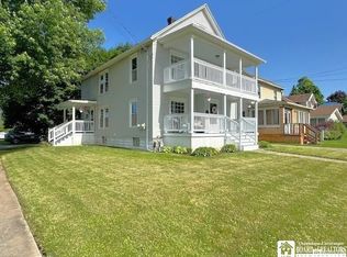 18 Parkway Ave, Silver Creek, NY 14136