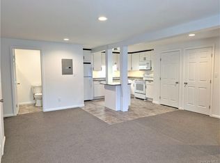 99 Depot St #9, Pine Bush, NY 12566