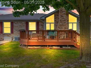 48757 Tilford Ct, Shelby Township, MI 48315