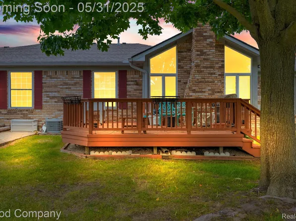 48757 Tilford Ct, Shelby Township, MI 48315