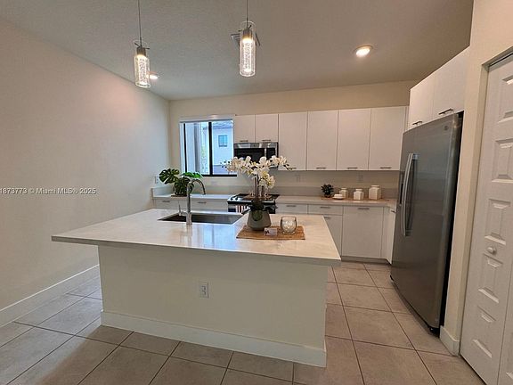 3rd image of 4760 NW 83rd Pkwy #47
