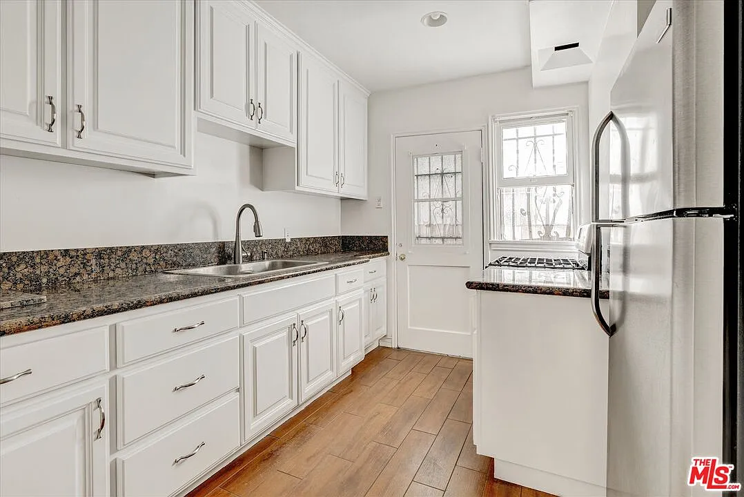 1 bed, 1.0 bath, 900 sqft, $2,795 — Photo 4