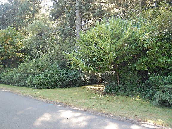 2nd image of 411 Draconis Ave SE