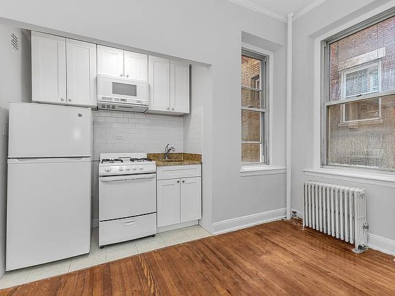5th image of 328 W 83rd St APT 2D