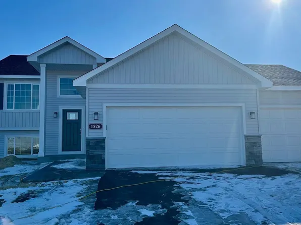 1748 Squirrel Way, New Richmond, WI 54017