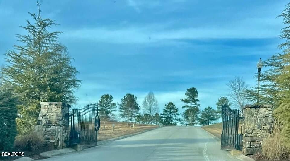 1st image of 196 Lake Ridge Dr #215