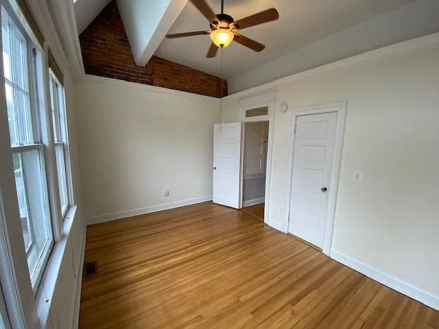 1524 D St NE — Photo 14