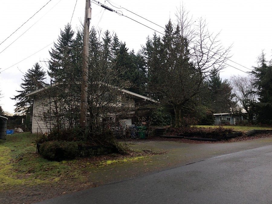 2nd image of 17553 SE 133rd St