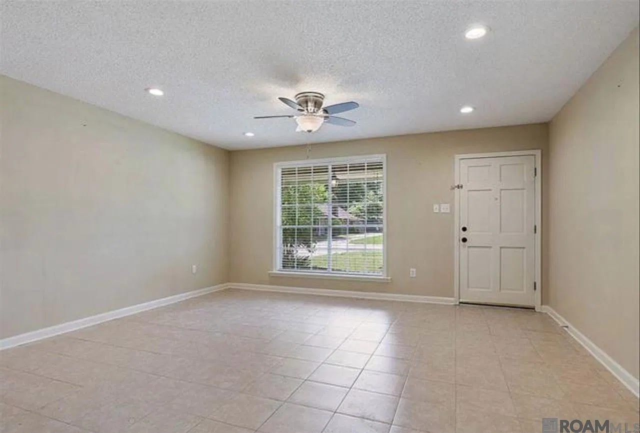 3 bed, 1399 sqft, $1,650 — Photo 2
