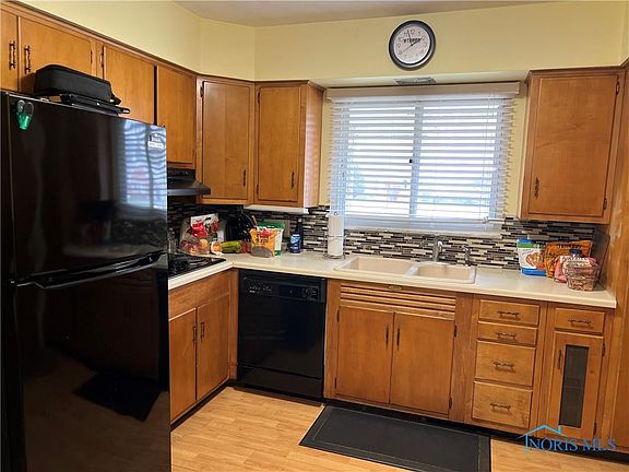 2nd image of 3657 Brunswick Dr