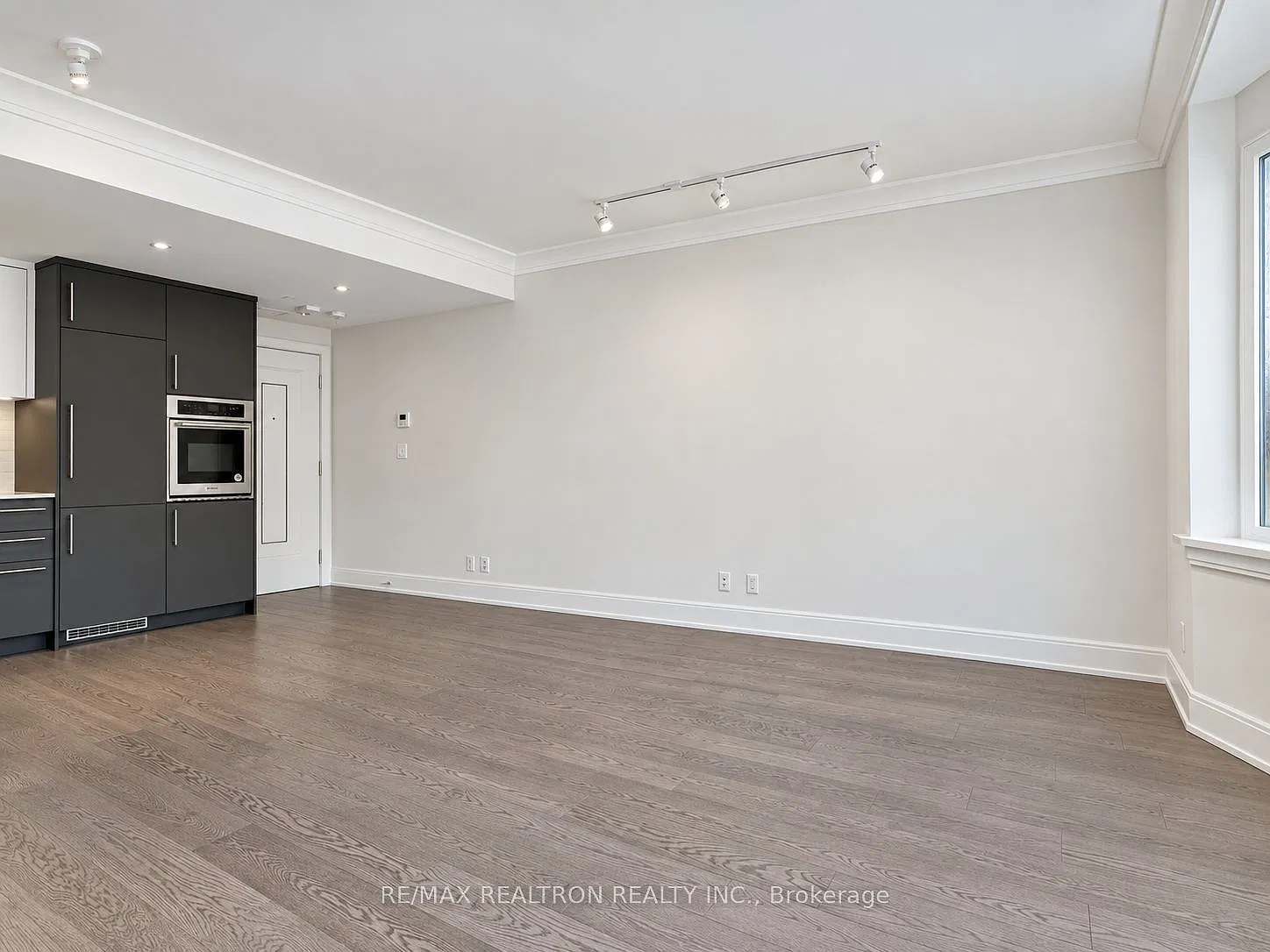 Studio, $2,295 — Photo 3