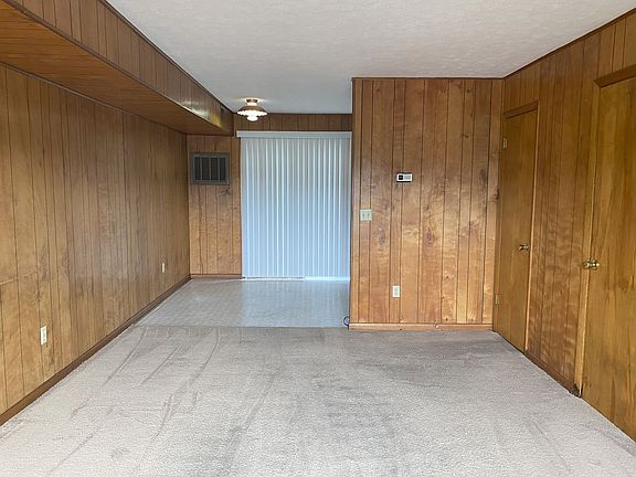 2nd image of 403 E Main Blvd #2