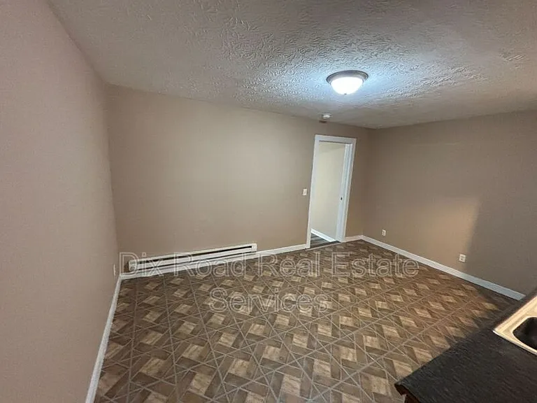829 Maple Ave #2 — Photo 6