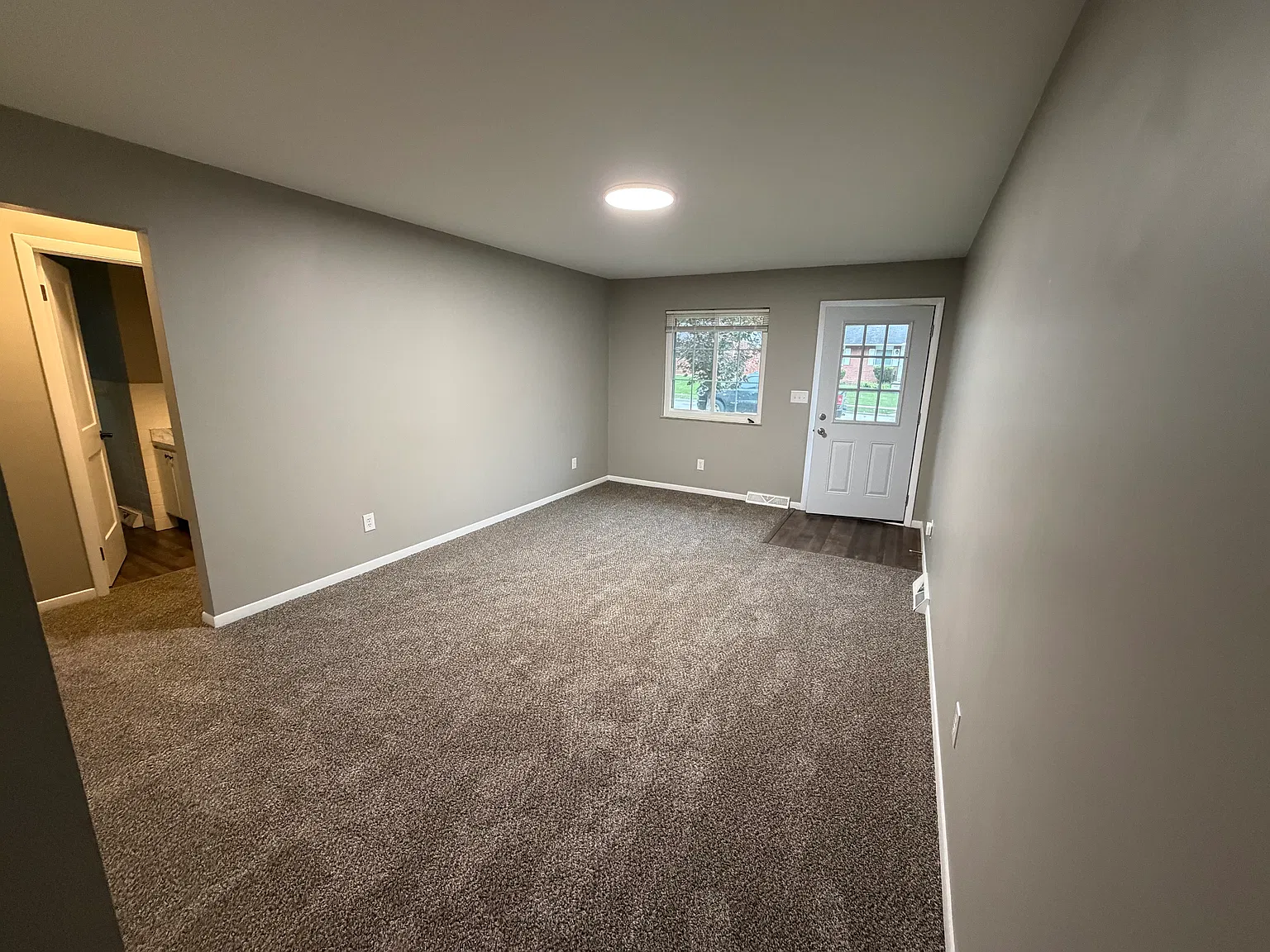 2 bed, 1000 sqft, $1,500 — Photo 4