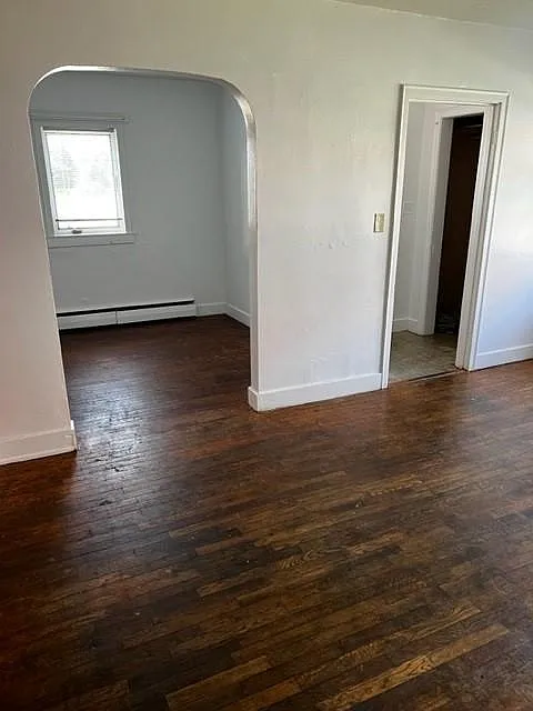3 bed, 1.5 bath, $1,100 — Photo 3