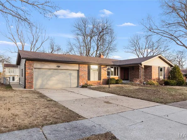 4744 Tonga Dr, Saint Louis, MO 63128
