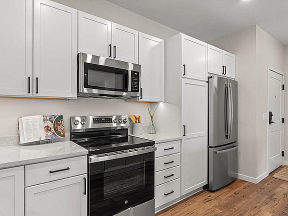 4th image of 2350 Harbor Pl #214