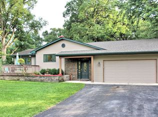1128 Holiday Dr, Somonauk, IL 60552