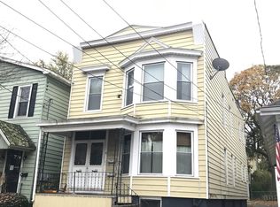 11 Ball Pl, Watervliet, NY 12189