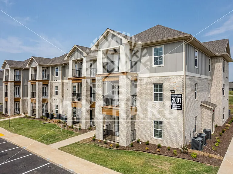 1900 E Brookview Dr — Photo 13