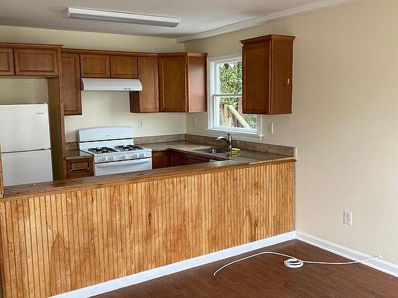 5th image of 366 Union Ave #1