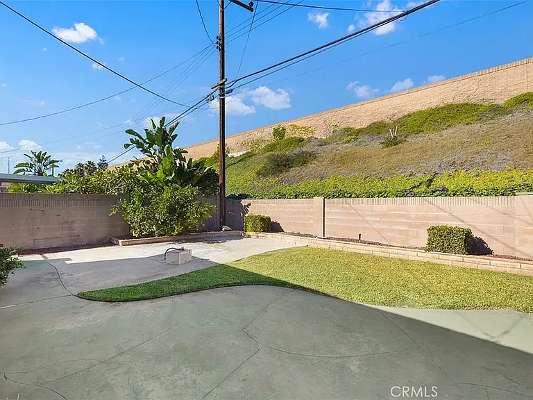 7591 Benton Ave — Photo 4