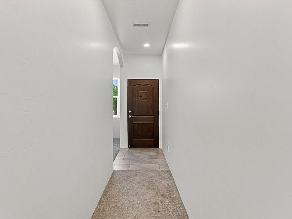 3rd image of 3932 Jaxson Ln