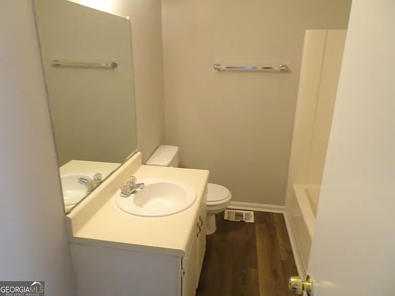 13 Oakmount Dr — Photo 12