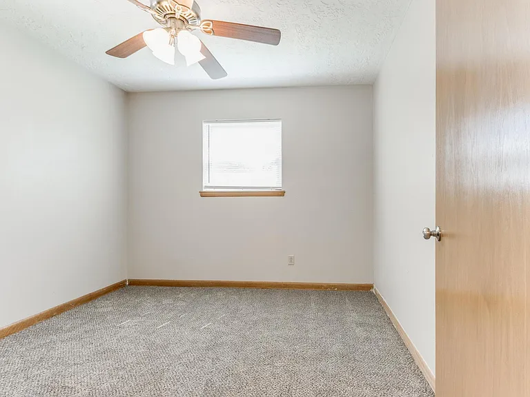 306 S Mercedes Dr — Photo 15