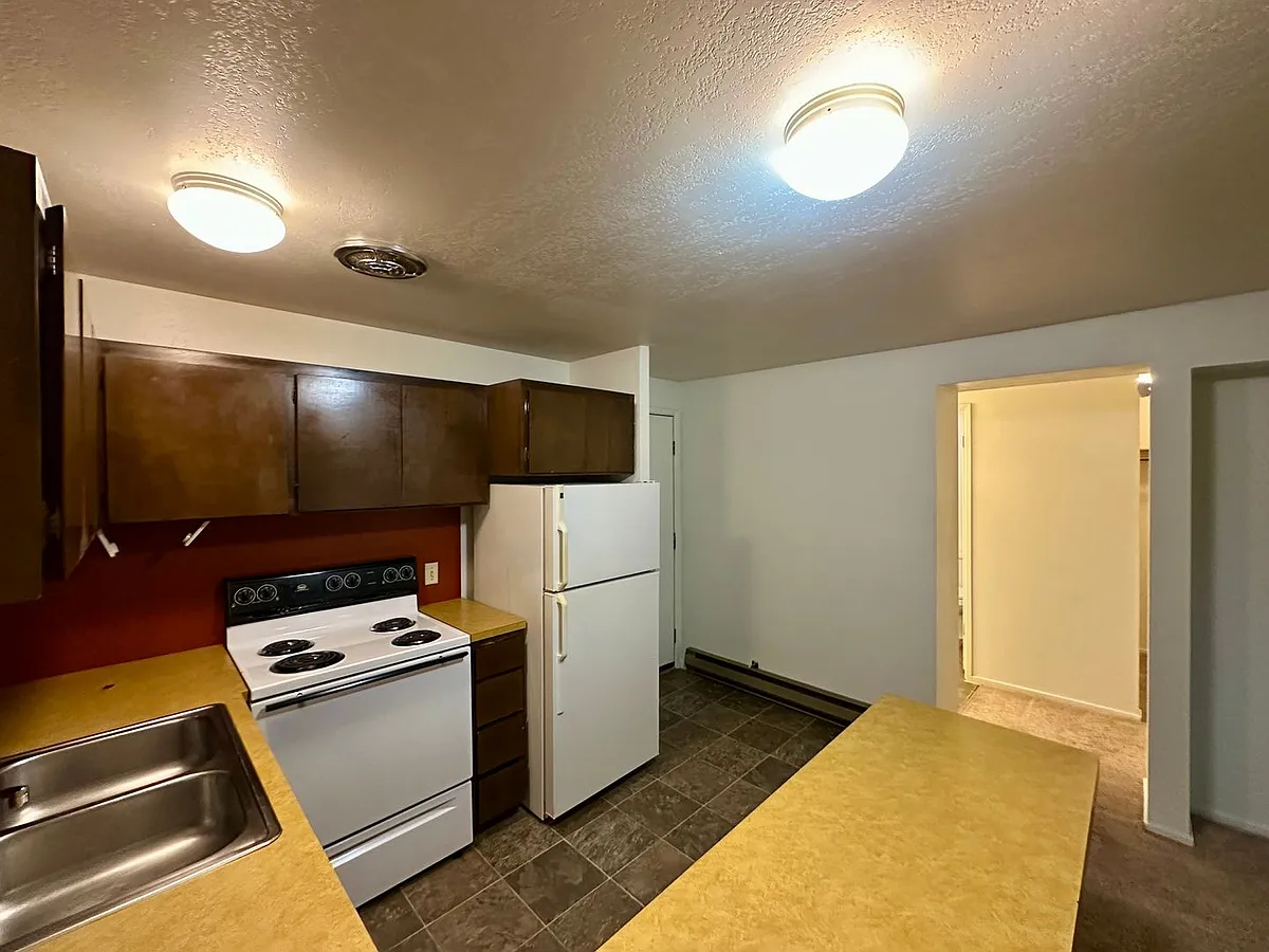 Building Photo - BI3120