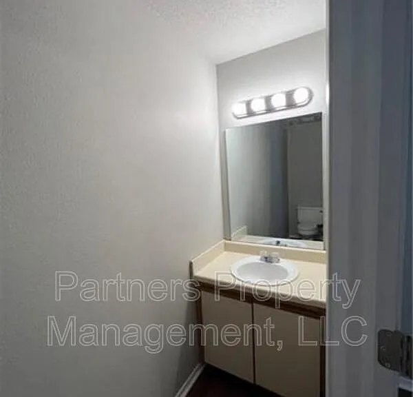 5702 Sara St #A — Photo 13