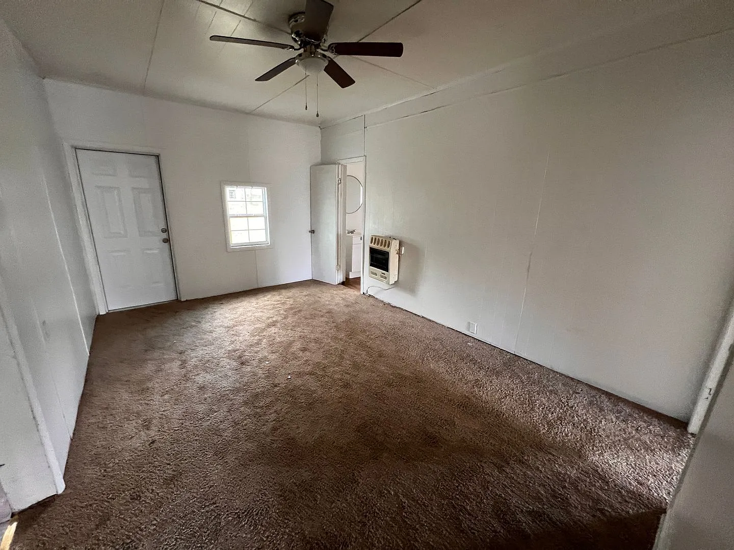 411 E Troy St — Photo 4