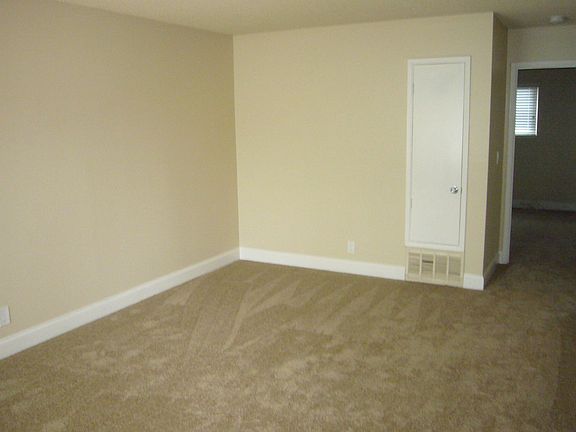 4th image of 581 Nello Dr APT 3