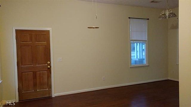 2nd image of 516K 3rd Ave